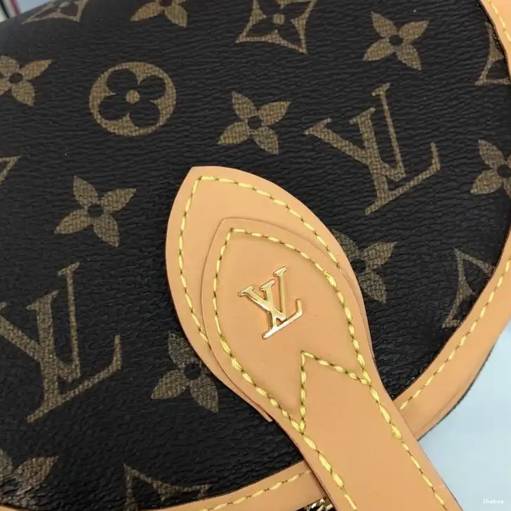 LV 19B570257 Bags 0616